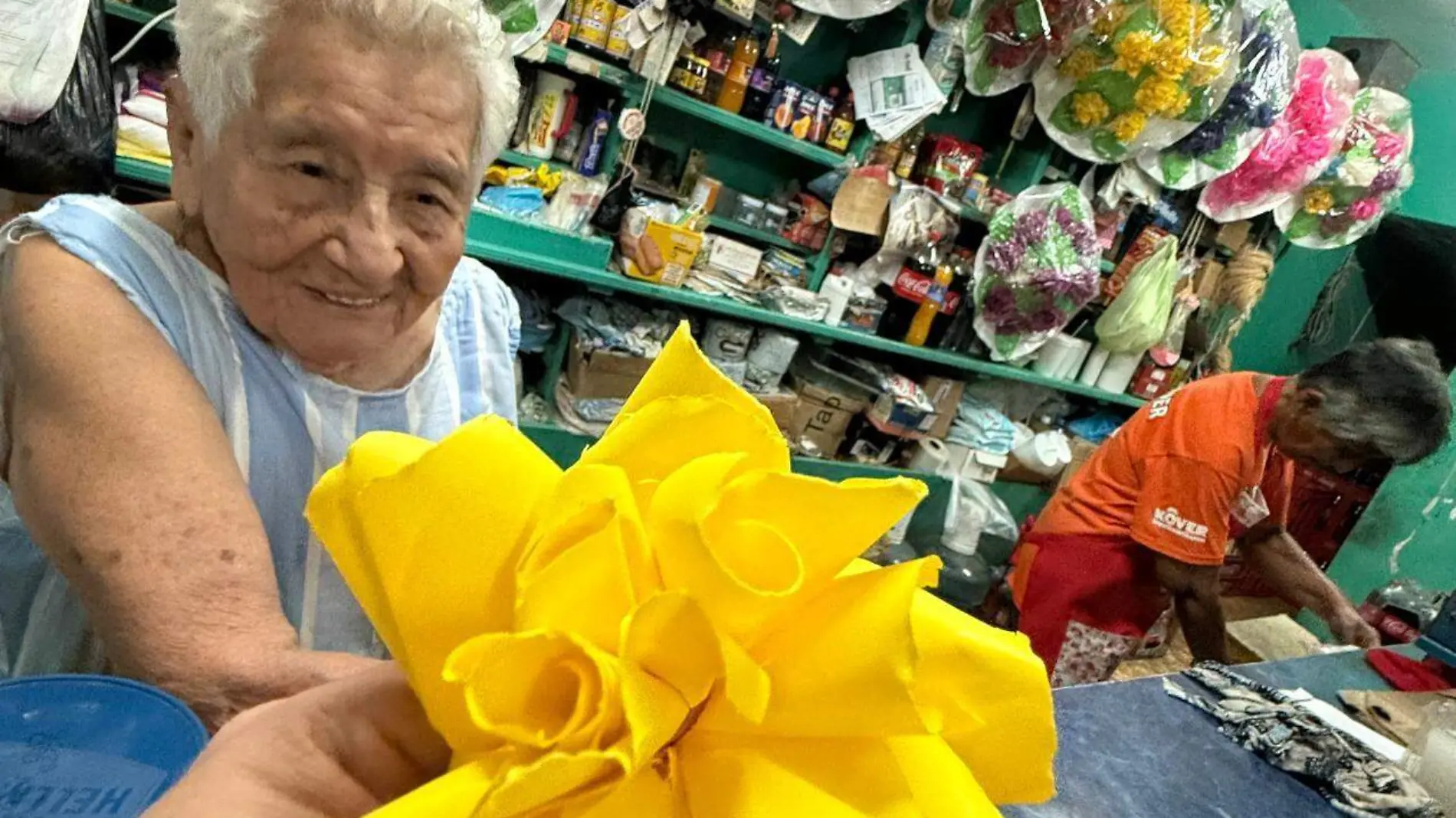 A punto de cumplir los 100 años, la mujer sigue activa y con ganas de salir adelante